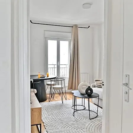 Sejour Dans Un 2 Pieces Confortable - Proche Paris *